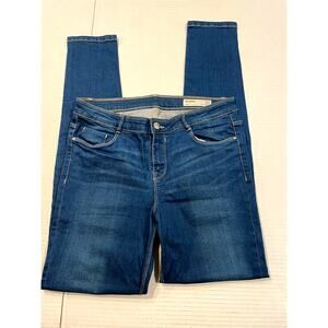 Women's Zara Demin Jeans size 8 Mid rise skinny TRF design high waisted blue
